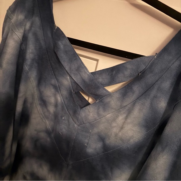 Comfy, cozy, sweatshirt project brand, criss cross back, plus, XL, beach nights - Picture 7 of 7